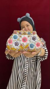 Waiwai Clutch Tas Kondangan Waiwai Crystal Flower Elegant Cantik CR6275