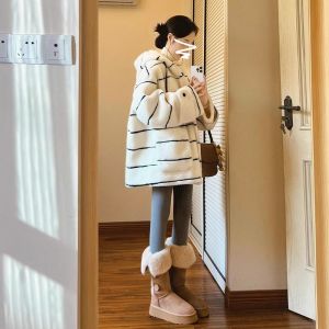 Ge·an·fei | Áo Khoác Lông Cừu Có Mũ và Lót Nỉ cho Phụ Nữ Mùa Thu/Đông