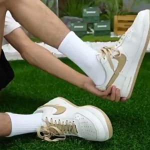 ถุงเท้าข้อสั้น ป้องกันกลิ่น ถุงเท้ากีฬา ระบายอากาศ ดูดซับเหงื่อ กันลื่น เหมาะกับเล่นกีฬา  ผู้ชาย ผู้หญิง