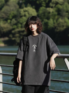 เสื้อยืดคอกลมแขนสั้นพิมพ์ลายตัวอักษรสไตล์ญี่ปุ่นย้อนยุคสำหรับผู้ชาย เสื้อยืดคอกลมพิมพ์ลายตัวอักษรพื้นฐานสำหรับผู้ชาย