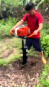 Máy khoan đất Kamassu Km68 kèm mũi 200 X800