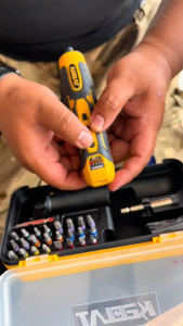 KEELAT KES005 Cordless Electric Screwdriver Rechargeable 1500mah Lithium Battery Mini Drill Power Tools Set Household Maintenance Repair