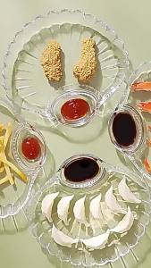 C.N 1Pc Shell Shape Dish Transparent Dumpling Plate Spit Bone Plate Dumpling Sushi Sauce Plate
