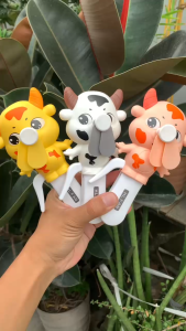 Kipas Angin Tangan Manual Karakter Gemes - Warna-Warni Gaya Angin Datar Bahan Plastik