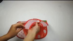 IMP - Celemek Makan Bayi Balita Bahan Plastik Berbagai Motif Tebal / Motif Random Slaber Bayi