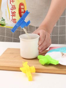 Sealing Clip Sealing Clip Kitchen Food Snack Bag Food Plastic Moisture-Proof Fresh Milk Powder Tea Pincers Opening