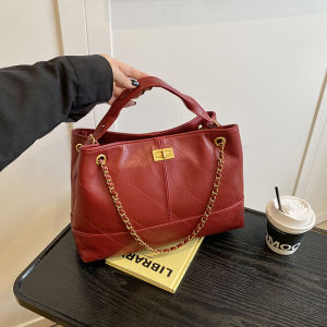 RedLuxuriousTotebagsWomensCrossbodyBridalPackageFashionable Chains Softenedhandles PureColorInternal Structures