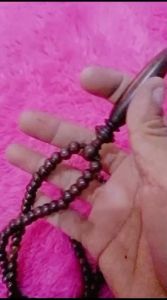 Kalung Kayu Galih Asem 8mm Liontin: Desain Tradisional untuk Wanita