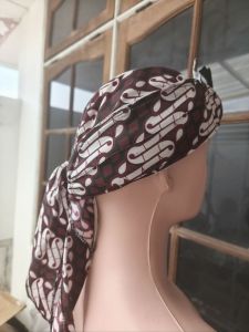 Topi Tradisional Karnaval Blangkon Adat Jawa Sunda Model Udeng Motif Solo Yogyakarta