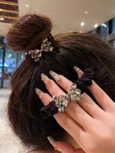 Elegant Diamond Butterfly Knot Hair Ties Womens Versatile Ball Headband Simple Hair Accessories for Bun And Tail