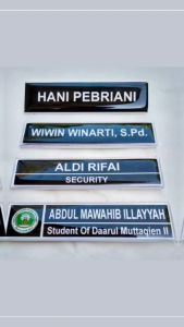 BILQIS STORE08 Papan nama akrilik resin ISI 30/Name Tag akrilik penitik paket/Nama dada/Name tag murah