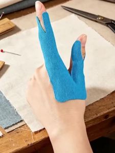 10-30PCS Precut Thumb Kinesiology Tape Elastic Double Thumb Support PatchesSports Finger Bandages for Billiards Bowling Sports