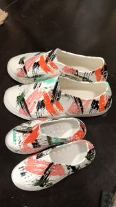 Giày Nhựa Cho Bé Vệt Sơn Nhiều Màu nhựa721 Tặng Thêm 2 Sticker Giày Lỗ Thông Thoáng Đi Mưa Đế Bằng Chống Trơn