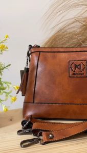 Tas Kulit Sintetis Tresna SlingBag Wanita Moonnzaya