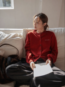 VNOOK | Áo Sweater Cổ Tròn Pha Len Thêu Hoa Văn
