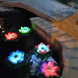 Lampu Bunga LED / Lampu Malam LED Bentuk Lotus Buatan Lampu Dekorasi Taman Mengambang / Lampu Kolam / Lampu Taman