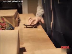 Desktop Finger Sport Game Fingerboard Adults Teenager Kids Funny Art Patterns Finger Skateboards