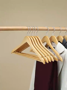 SG（Ready Stock)10PCS solid wood clothes hangers for home use non-slip and traceless
