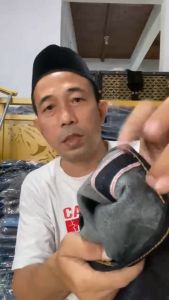Jeans ROLSS Premium Stretch Selvedge Panjang Tinggi Regular Fit 15 oz Warna Hitam
