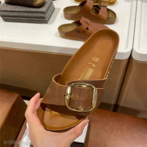 รองเท้าแตะแบบสวมส้นแบนสไตล์ญี่ปุ่นสำหรับกลางแจ้ง รองเท้าแตะชายหาดแบบสวมสบายสำหรับทั้งชายและหญิง รองเท้าแตะแบบสวมสบายสำหรับกลางแจ้ง