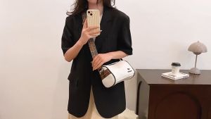 Tas Wanita Desain Unik: Tas Selempang Stylish & Premium