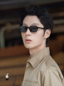 Ray-Ban | Stylish Vintage Slim Frame UV Protection Driving Sunglasses