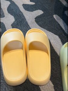 KUNOISE รองเท้าแตะรองเท้าแตะ EVA ใส่ในบ้านกันลื่นและกันกลิ่นรองเท้าแตะใหม่อาบน้ำในห้องน้ำใส่นอกบ้าน