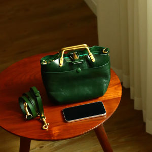 Peshawar Luxury Tanned Leather Bucket Bag Crossbody Shoulder Bag for Women Casual Simple Style Detachable Strap Handbag