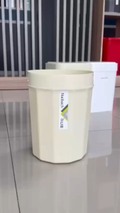 ถังขยะพลาสติก ทำจากวัสดุPP แบบทรงกลม ขนาด10L. ไม่มีฝาปิด มีที่ล็อกถุงขยะ มี 4 สี สีขาว สีครีม สีเขียว สีเทา สีสวย ทนทาน แข็งแรง