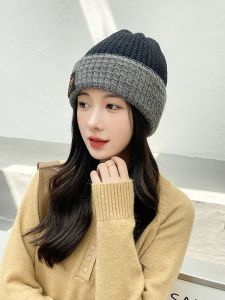 Mũ Dệt Kim Thời Trang Sành Điệu Ấm Áp Mũ Dệt Kim Len Nữ Mùa Thu Mùa Đông Phong Cách Mới Đa Năng Mũ Che Đầu Có Thể Đeo Hai Mặt Mặt Nhỏ