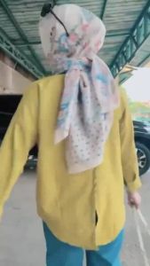 Kemeja Nelka Linen Oversize: Gaya & Fungsionalitas