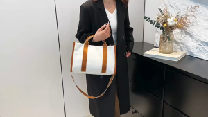 1842 ( READY STOCK ) CANVAS BAG KOREA EU FASHION HOUSE