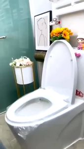 5pcs Toilet Seat Cover Alas Duduk Closet Disposable Plastik Tatakan Dudukan WC Kloset Praktis Untuk Travel (Dapat 5 pcs)