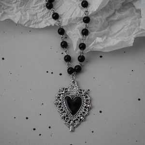 Vintage Gothic Bat Cross Dark Pendant Necklace Y2K Personalized Thorn Love Black Bead Stacked Necklace Suitable Halloween Gifts