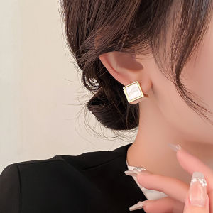Fashionable Square Stud Earrings Womens Stylish 3D Design Versatile Elegant Lightweight Alloy Jewelry Ear Decorations