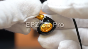 EPZ Q5 Pro Wired Headphones Hi-Fi High-Fidelity In-Ear Dynamic Driver Resin Gaming Headphones with 2Pin Detachable Cable Earbuds