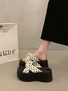XUJIA | Dép Xỏ Ngón Đế Dày Tăng Chiều Cao Chấm Bi