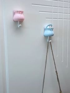 ตะขอ แมวถุง ตะขอติดผนัง ที่แขวนอเนกประสงค์ ตะขอแขวน ฮุคแมวถุง ตะขอพลาสติก ที่แขวนแบบติดผนัง ไม่ต้องเจาะผนัง มีกาวสองหน้าพร้อมติด