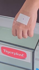 Tigerplast Carifix Waterproof แคริฟิกซ์ แผ่นปิดแผลชนิดฟิล์มใสกันน้ำ ขนาด 10cm x 1m [1 กล่อง] 701