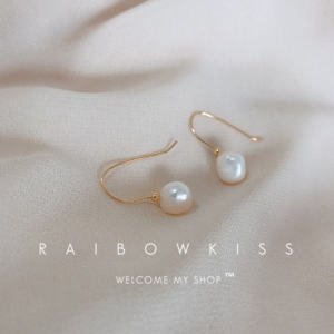 Original Design Mother-of-pearl Earrings for Women with Luminous Natural Baroque Freshwater Pearl Pendants Versatile Ear Hooks