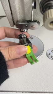 Chân vịt nhựa chống nhăn BÁNH XE NHỰA RĂNG sử dụng cho máy may 1 kim công nghiệp