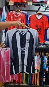 เสื้อพิมพ์ลาย Coca - Cola แขนสั้น เนื้อผ้าไมโครใส่ได้ทั้งผู้หญิงและผู้ชาย ผลิตโรงงานไทย