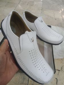 sepatu model santai untuk pria dewasa