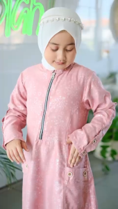 KyraStore.id – Nuha Series | Gamis Anak Prempuan Syar’i 4-12 Tahun set Pashmina Instan