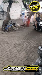 Footstep / Pijakan kaki depan New Beat Street deluxe Fi 2020-2024 Besi Plat tebal Siap pakai Fullset