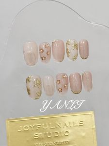 [Face Gift] Gilding Embossed Sunglasses Pink Wear Nail Nude Pink White Gentle Elegant Short Oval Manicure Female