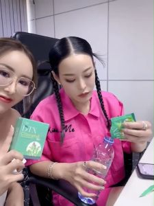 ดีท็อกซ์ Ozy DTX Chlorophyll หนิ่ง ปณิตา โอซี ดีทีเอ็กซ์ dtx คลอโรฟิลล์ ดื่มง่าย 6 แถม 12 กล่อง เพียง 2690฿ ดื่มวันละ 1 ซอง บรรจุ 5 ซองๆละ 5 กรัม