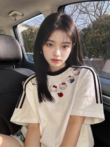 Original Kitty Necklace Three Bars Short Sleeve T-Shirt Womens Summer 2024 New Design Sense Niche Style Couple Half Sleeve Tops