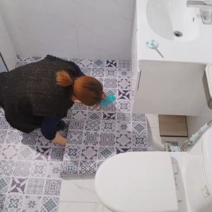 100cm พีวีซีครัวห้องน้ําพื้นสติกเกอร์หนาขึ้นกาว 100cm พีวีซีครัวห้องน้ําพื้นสติกเกอร์หนาขึ้นกาว 100cm