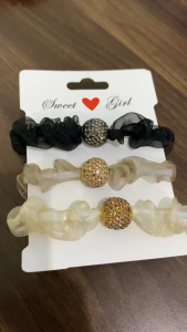 IKAT RAMBUT DENGAN MOTIF BOLA BAHAN NYAMAN DIPAKAI/ANTI MELAR DAN NYAMAN DI PAKAI